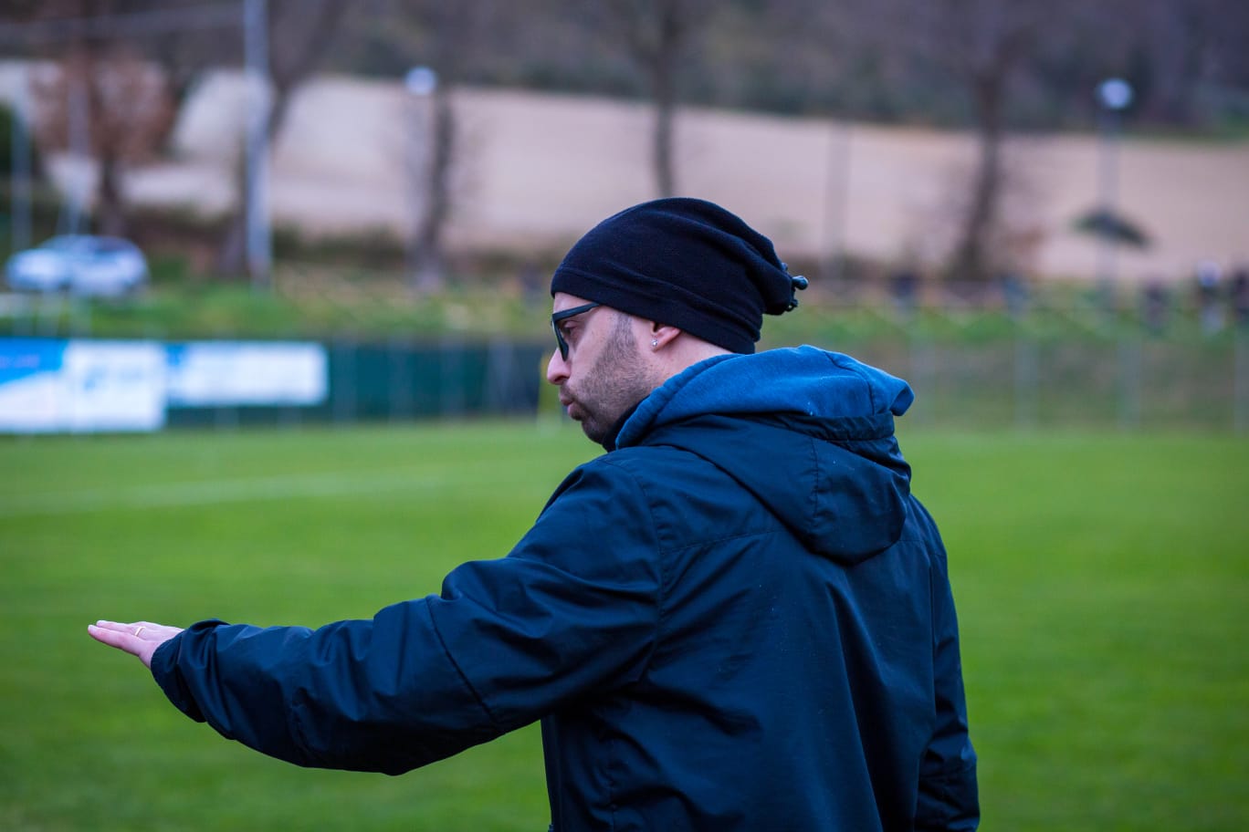 Marco Teodori durante una sessione tattica di allenamento